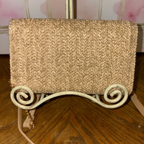 Like Dreams Tan Bow Accent Women's Bag - Picture 3 of 7